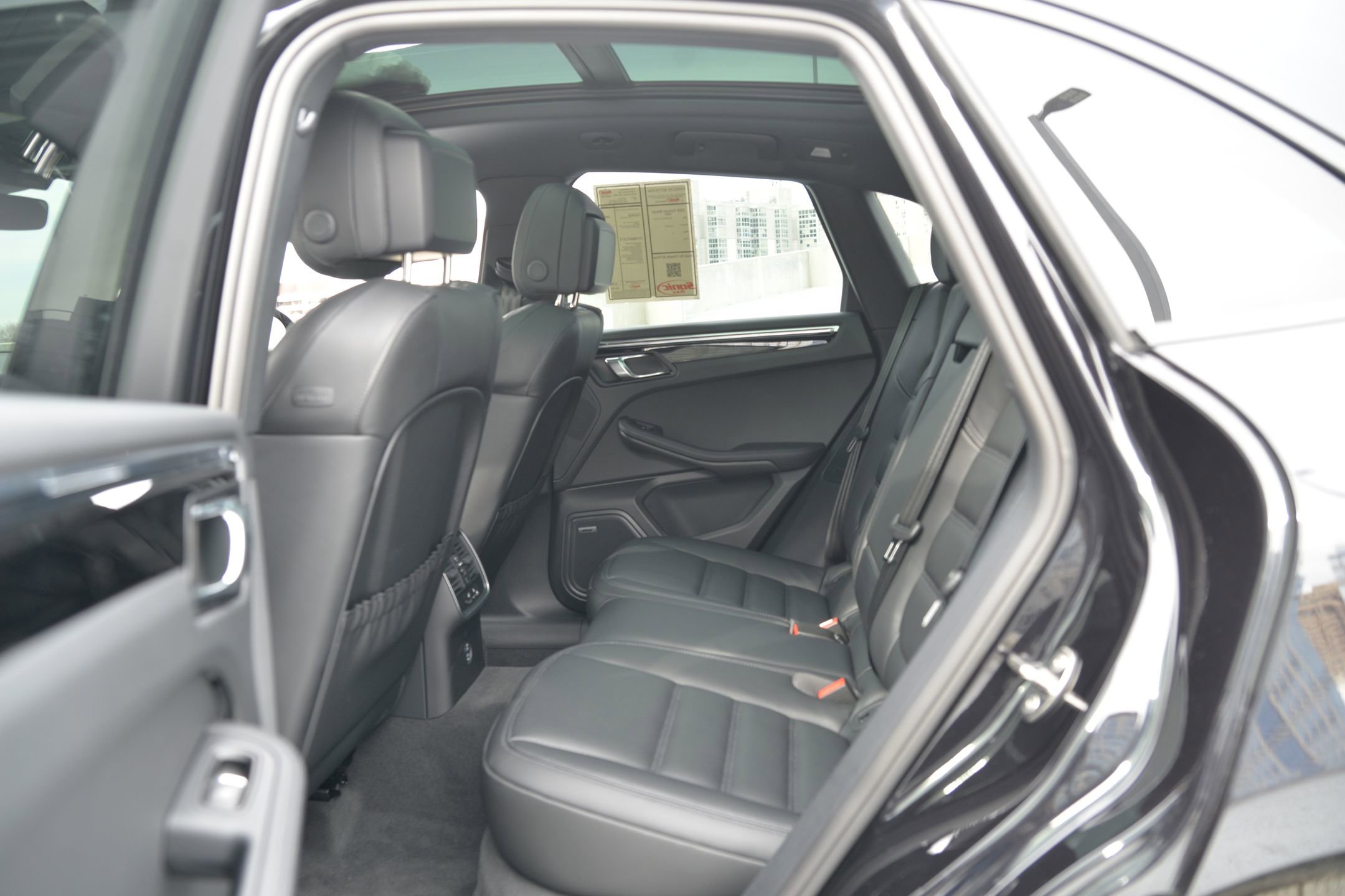 New 2026 Porsche Macan image 14