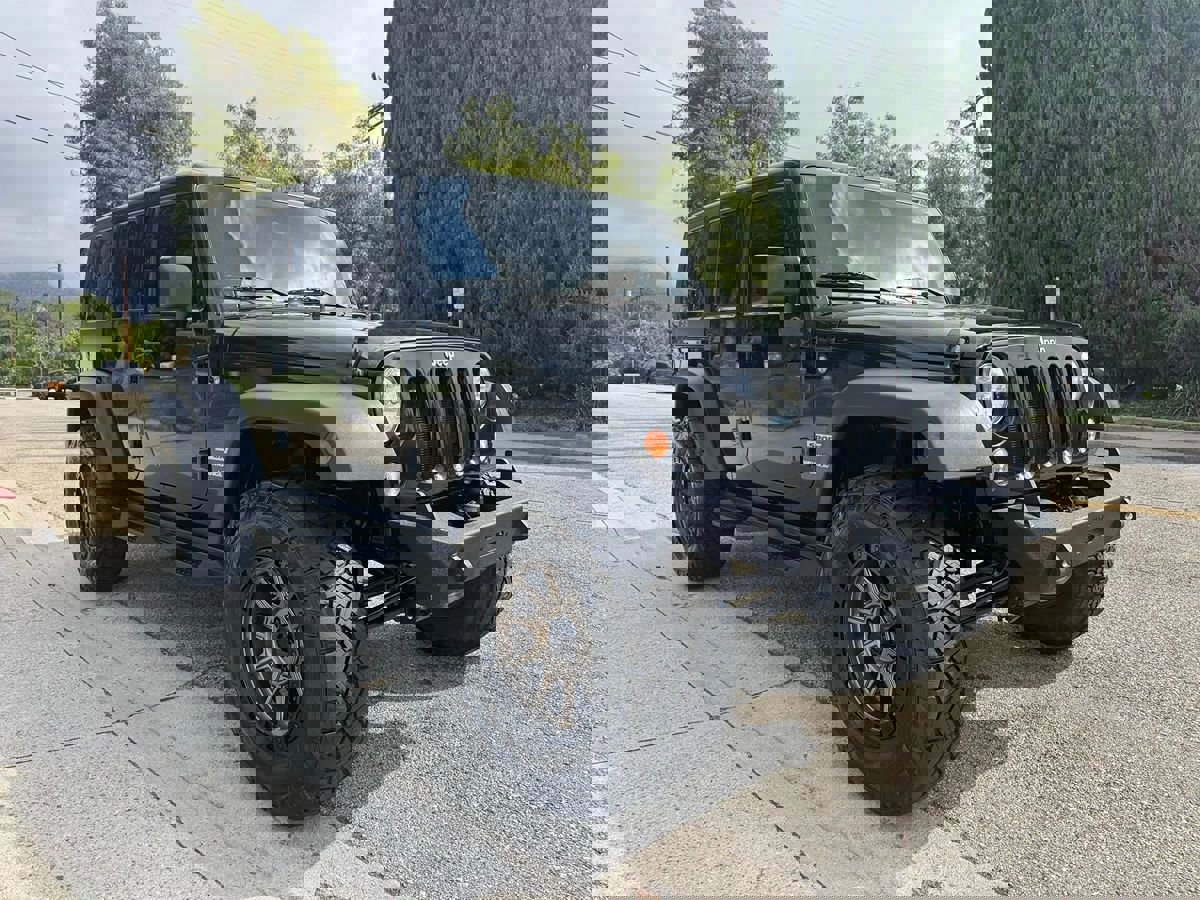 Used 2018 Jeep Wrangler Unlimited Sport