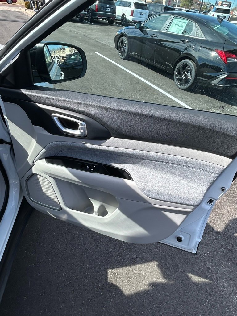 Used 2024 Jeep Compass Latitude image 16