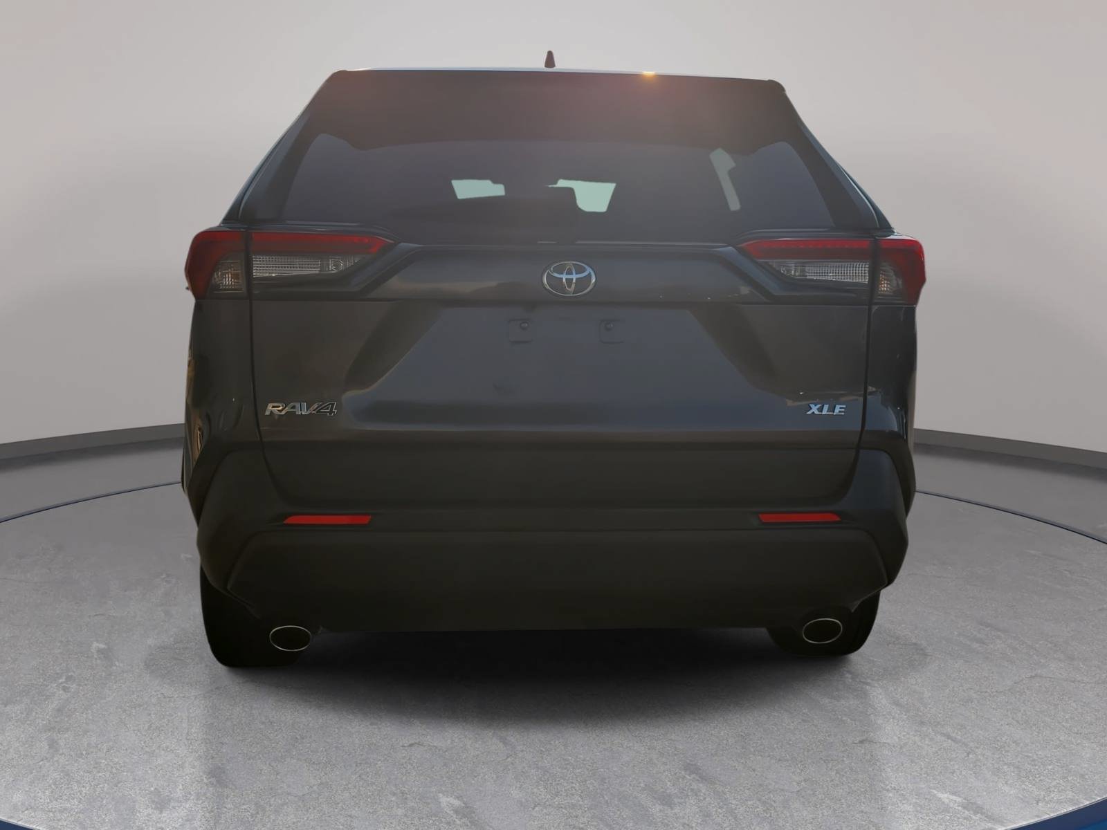 Used 2024 Toyota RAV4 XLE FWD image 6