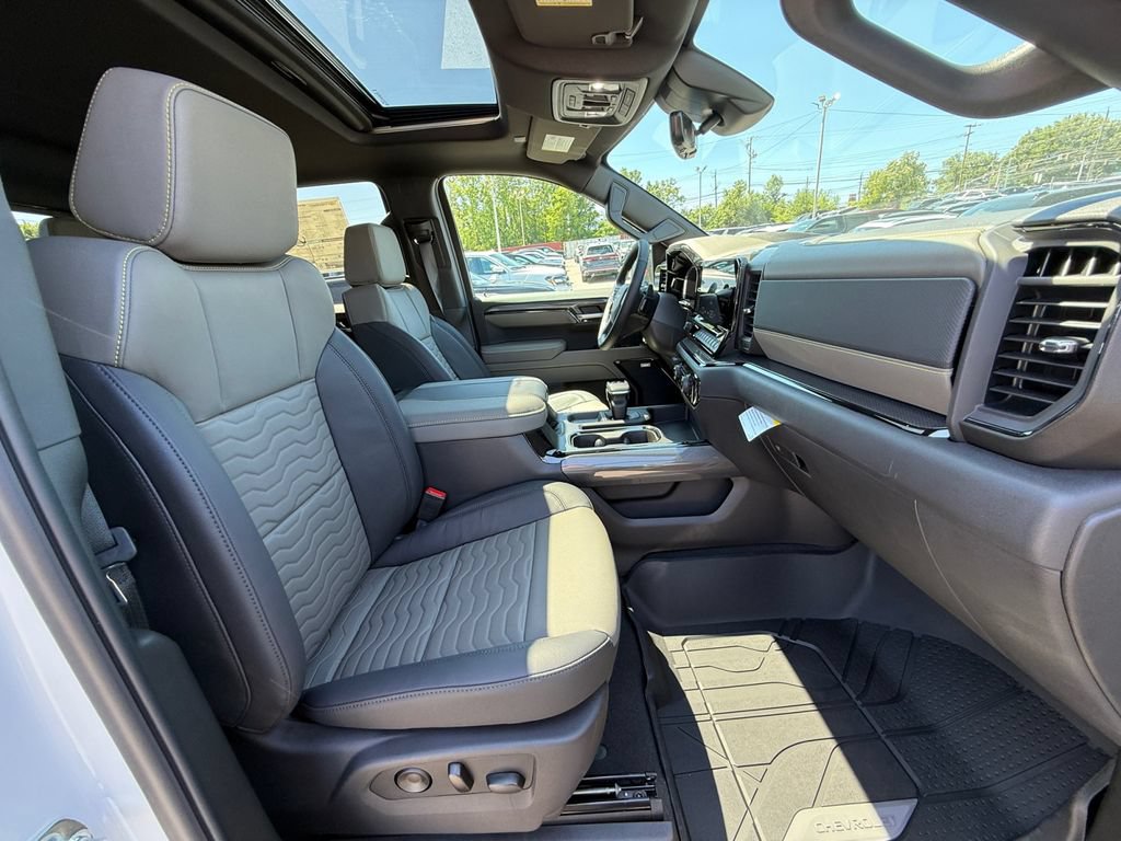 New 2026 Chevrolet Silverado 1500 ZR2 w/ LPO, Dark Essentials Package AWD/4WD image 27