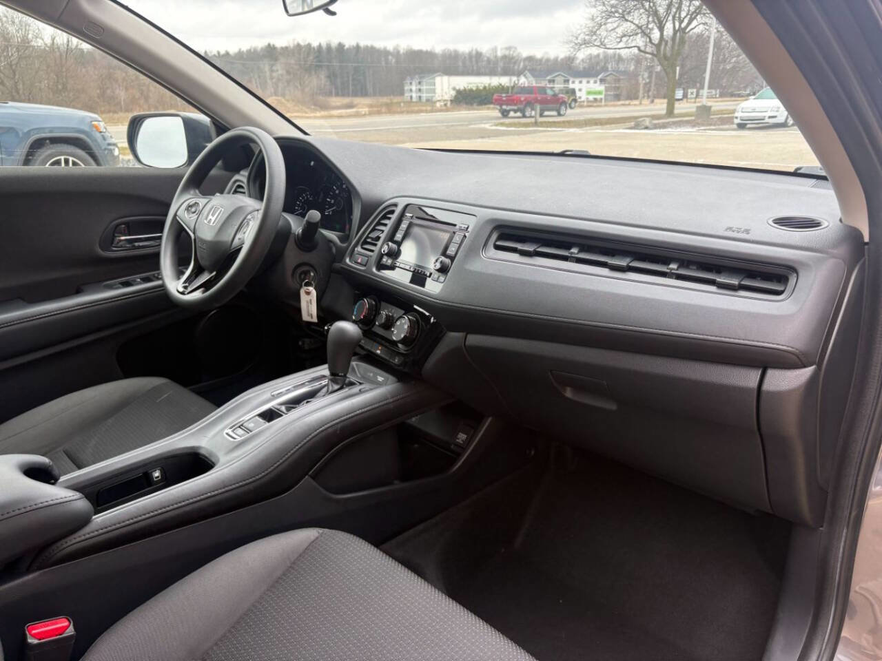 Used 2020 Honda HR-V LX image 30