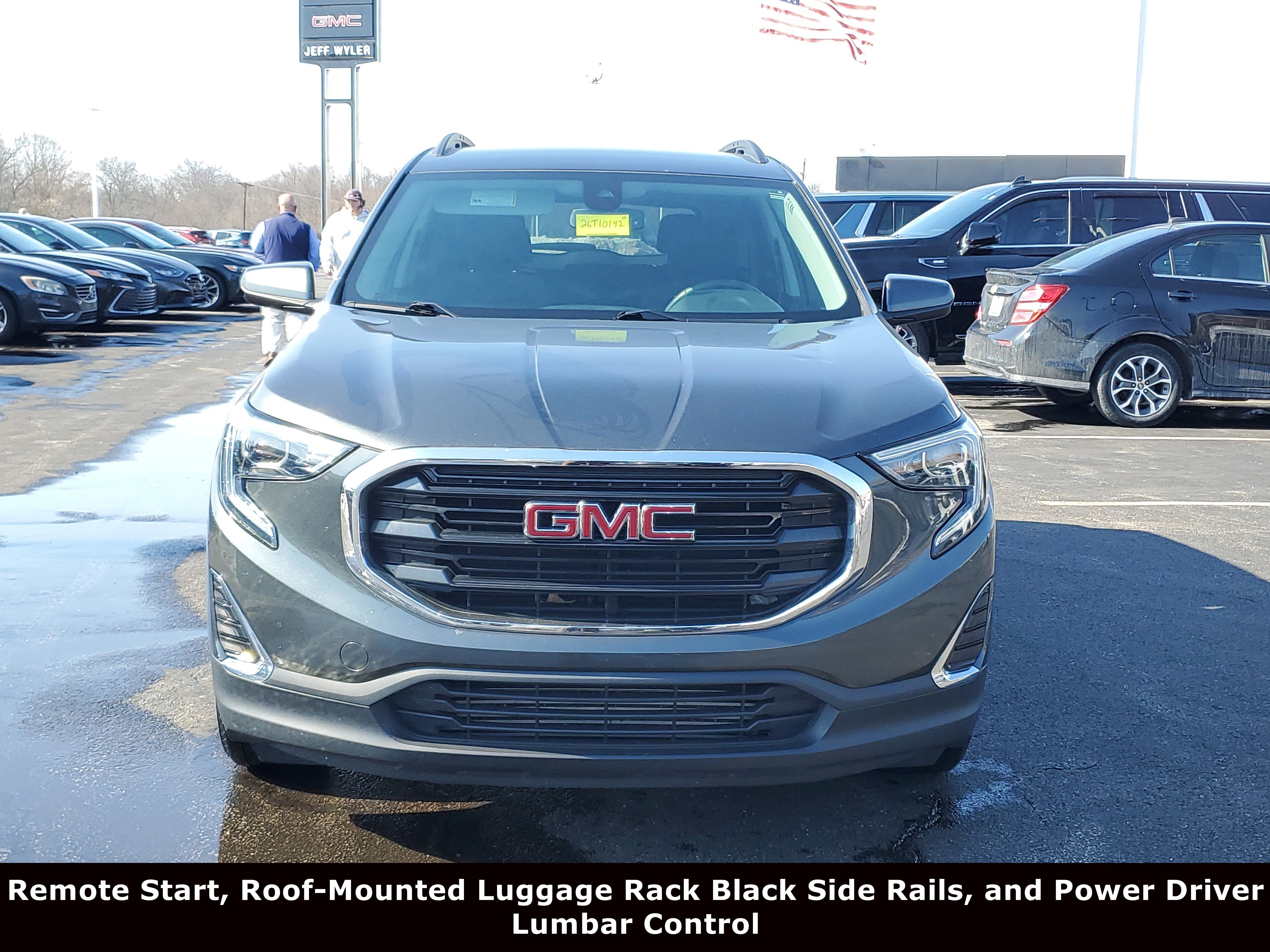 Used 2020 GMC Terrain SLE w/ Driver Convenience Package image 2