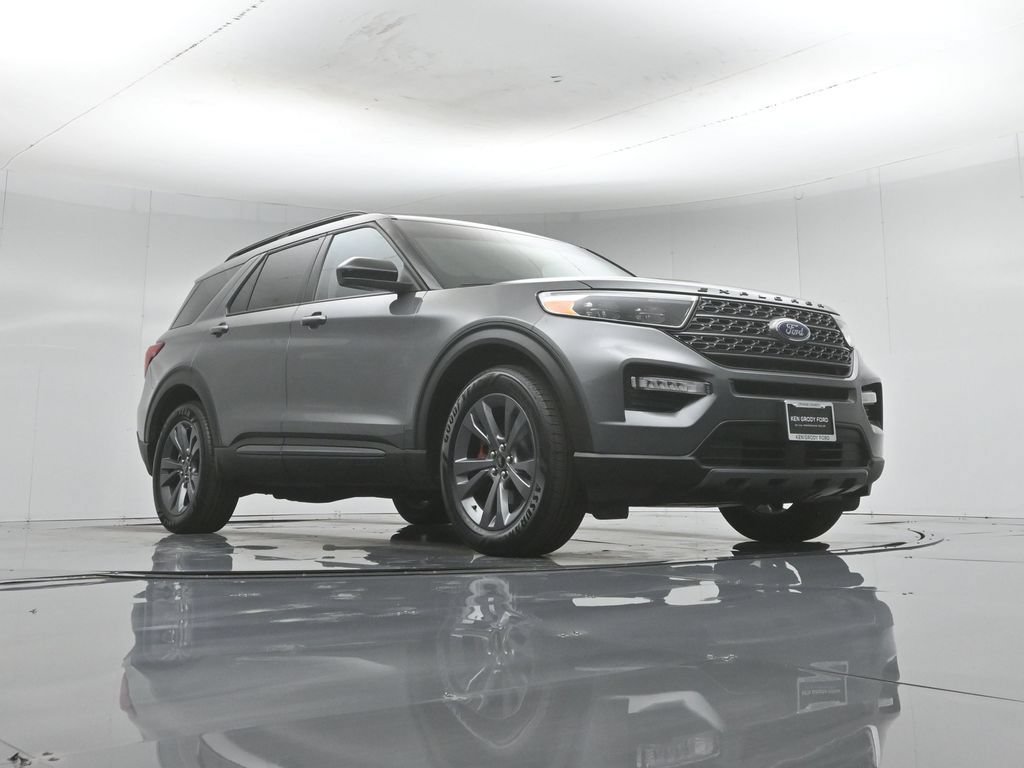 Certified 2023 Ford Explorer XLT w/ Equipment Group 202A RWD image 52