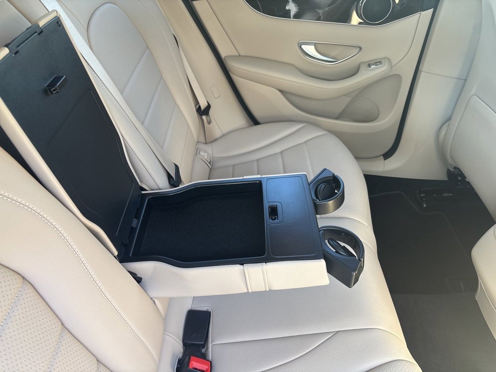 Used 2019 Mercedes-Benz GLC 300 4MATIC image 24