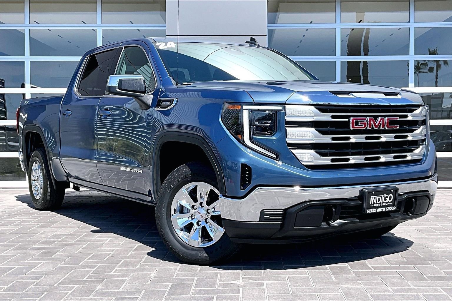 Used 2024 GMC Sierra 1500 SLE image 3