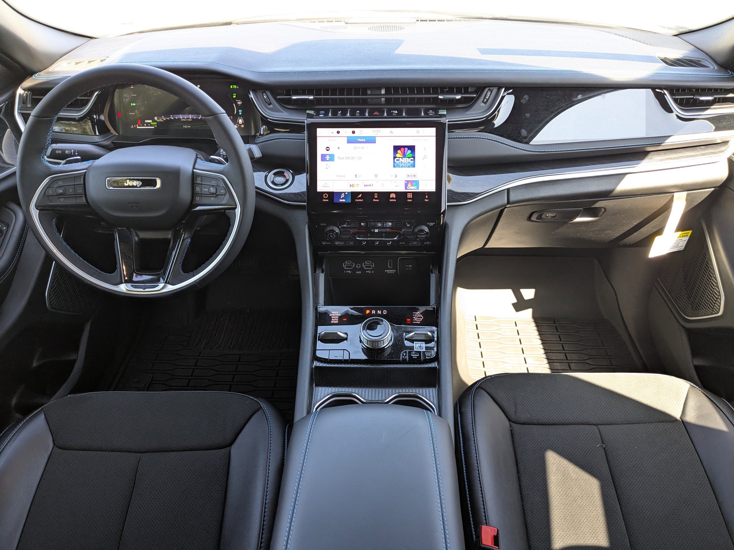 New 2025 Jeep Grand Cherokee Trailhawk image 14