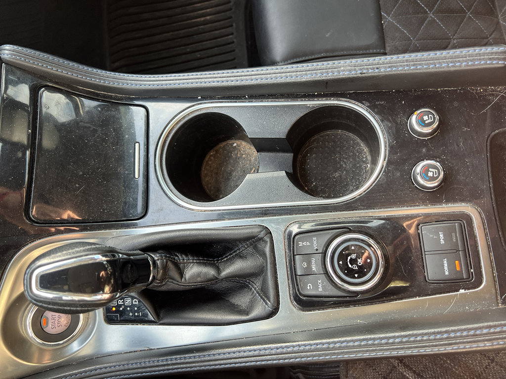 Used 2017 Nissan Maxima SR image 9