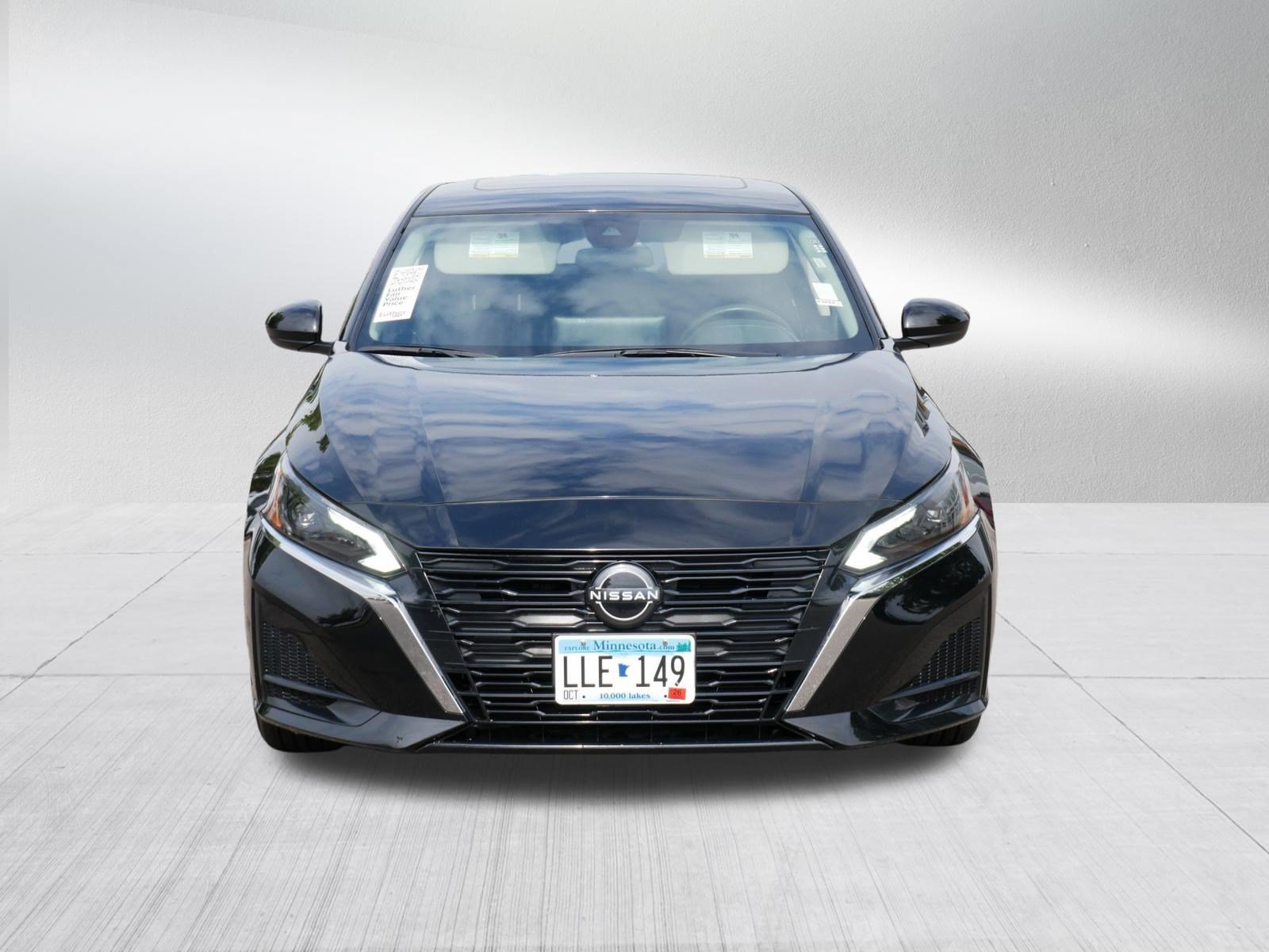 Used 2024 Nissan Altima 2.5 SV w/ SV Premium Package AWD/4WD image 2
