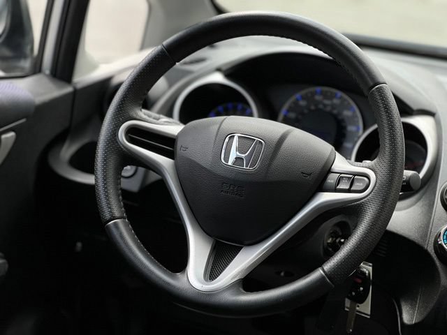 Used 2011 Honda Fit Sport image 29