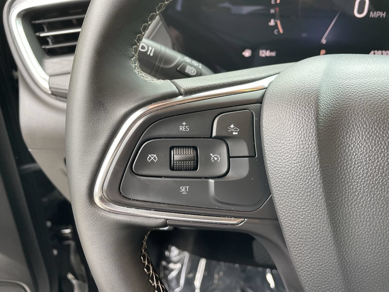 Used 2024 Buick Encore GX Preferred FWD image 25