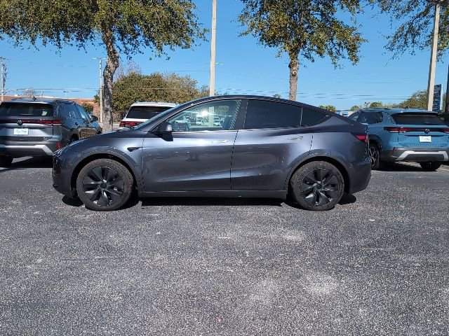 Used 2025 Tesla Model Y Long Range image 3