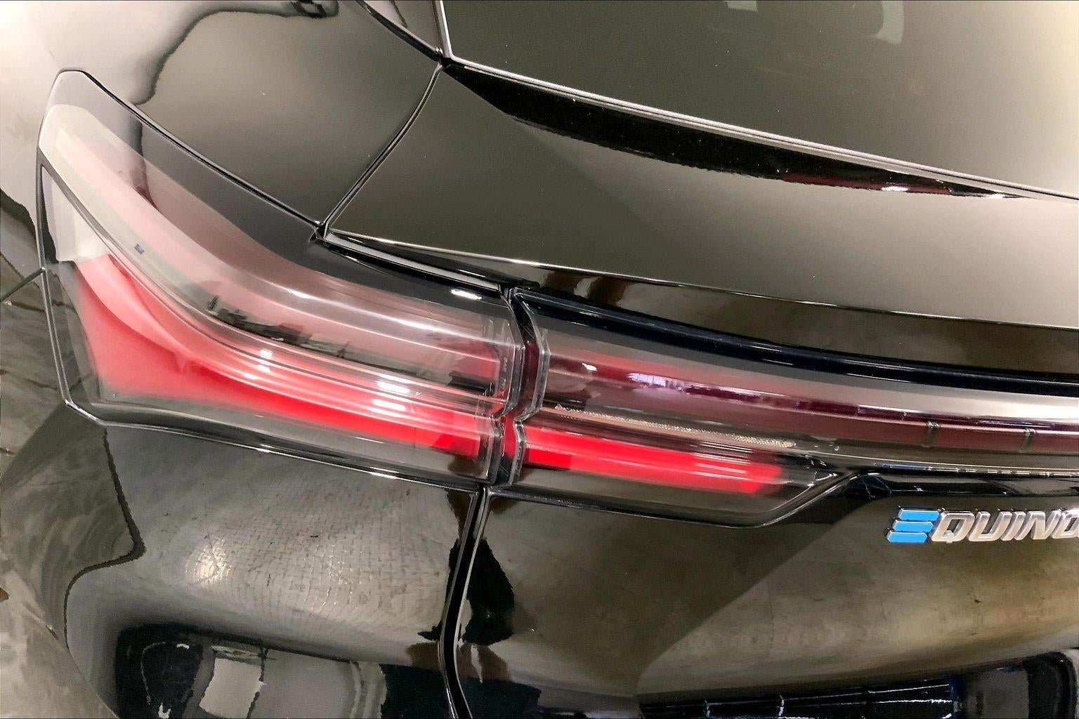 Used 2025 Chevrolet Equinox EV LT FWD image 27