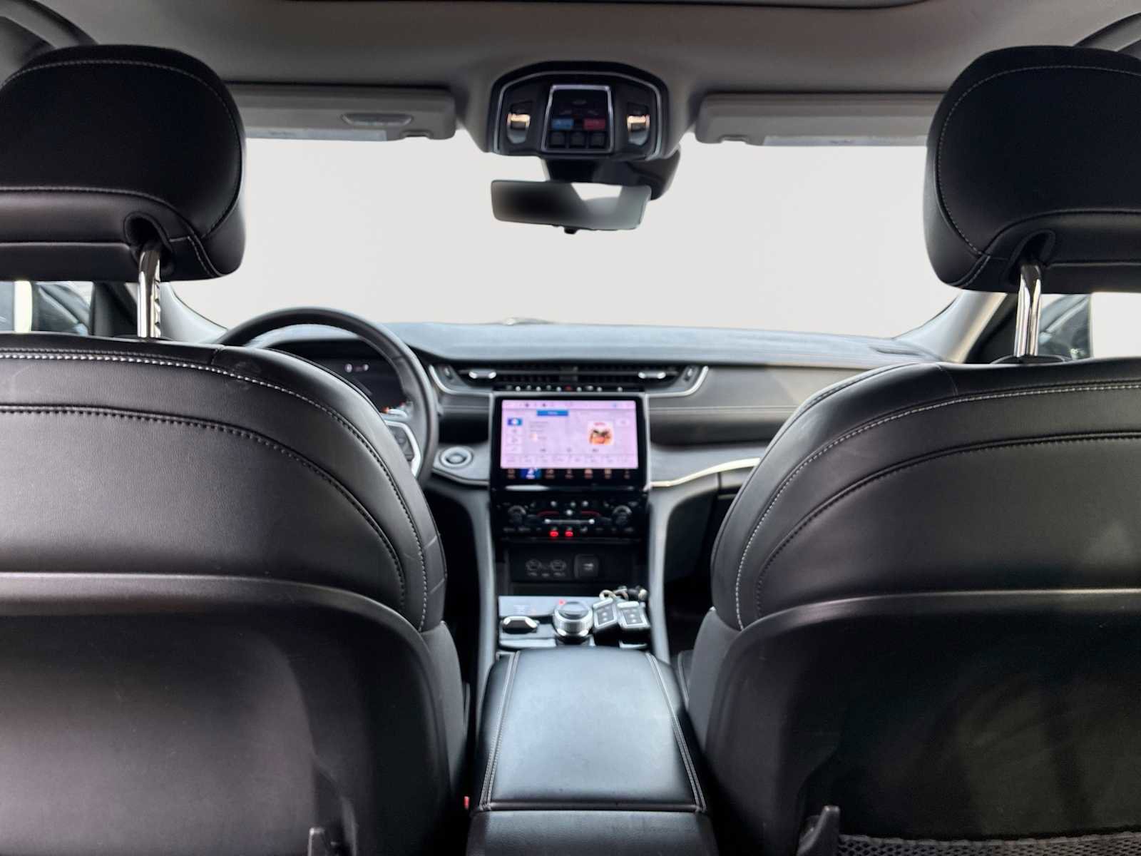 Used 2021 Jeep Grand Cherokee L Limited w/ Luxury Tech Group II image 21