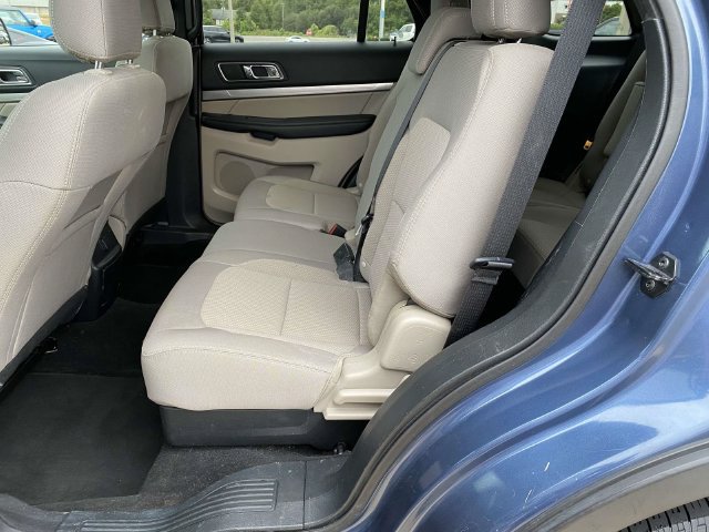 Used 2018 Ford Explorer XLT FWD image 10