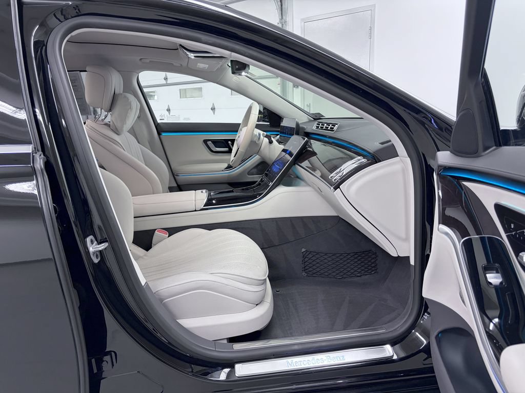 Certified 2023 Mercedes-Benz S 580 4MATIC Sedan w/ Warmth & Comfort Package image 19