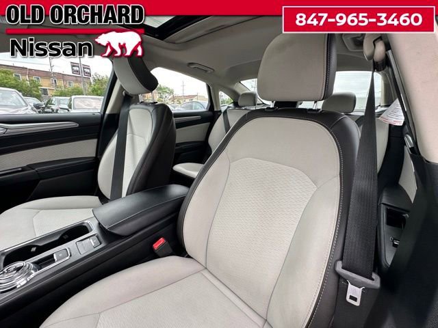 Used 2019 Ford Fusion SE w/ Equipment Group 151A FWD image 9