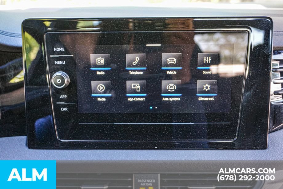 Used 2025 Volkswagen Jetta Sport FWD image 33