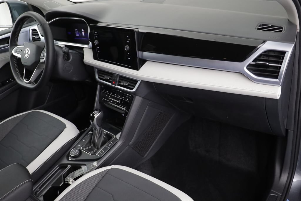 New 2026 Volkswagen Taos SE AWD/4WD image 20