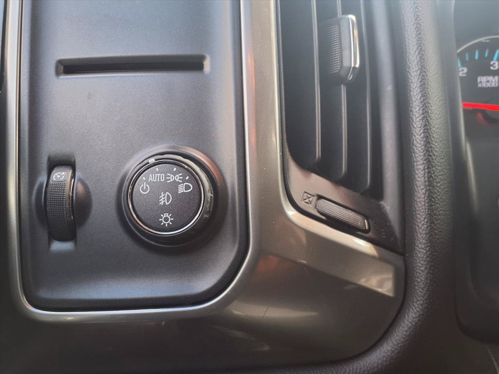 Used 2018 Chevrolet Silverado 1500 LT w/ LT Eassist Package RWD image 17