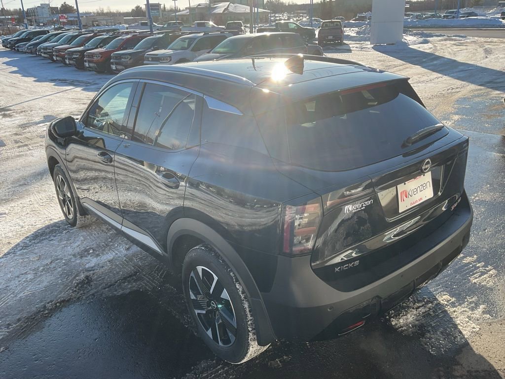 Used 2025 Nissan Kicks SR image 7