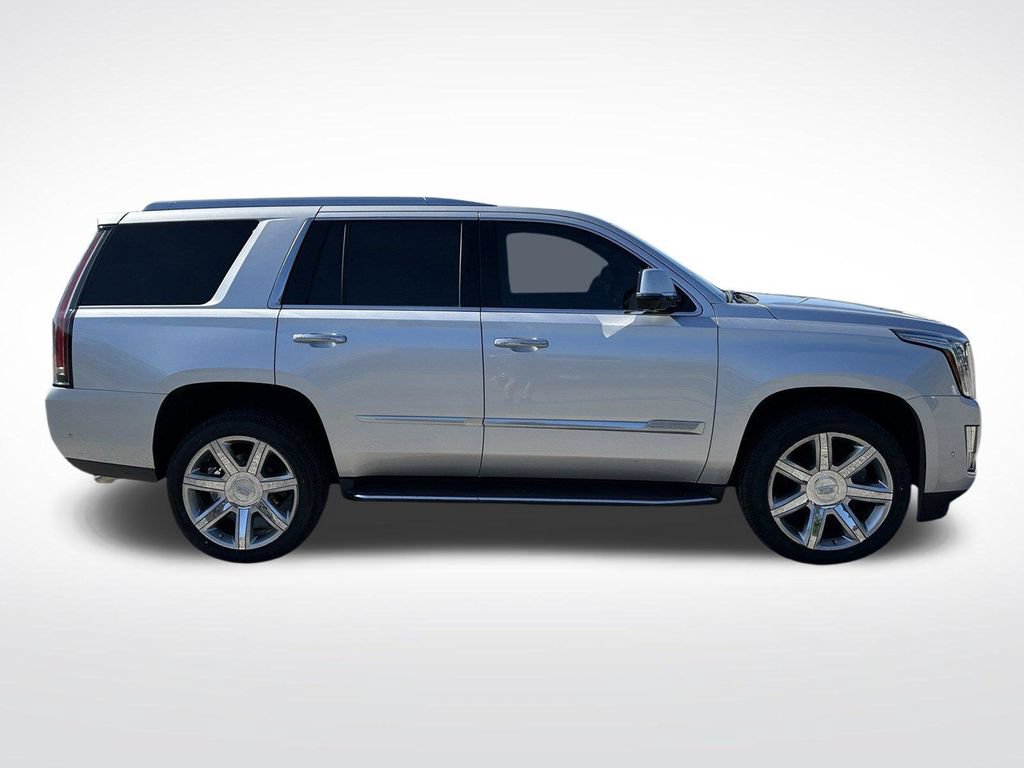 Used 2020 Cadillac Escalade Luxury AWD/4WD image 9