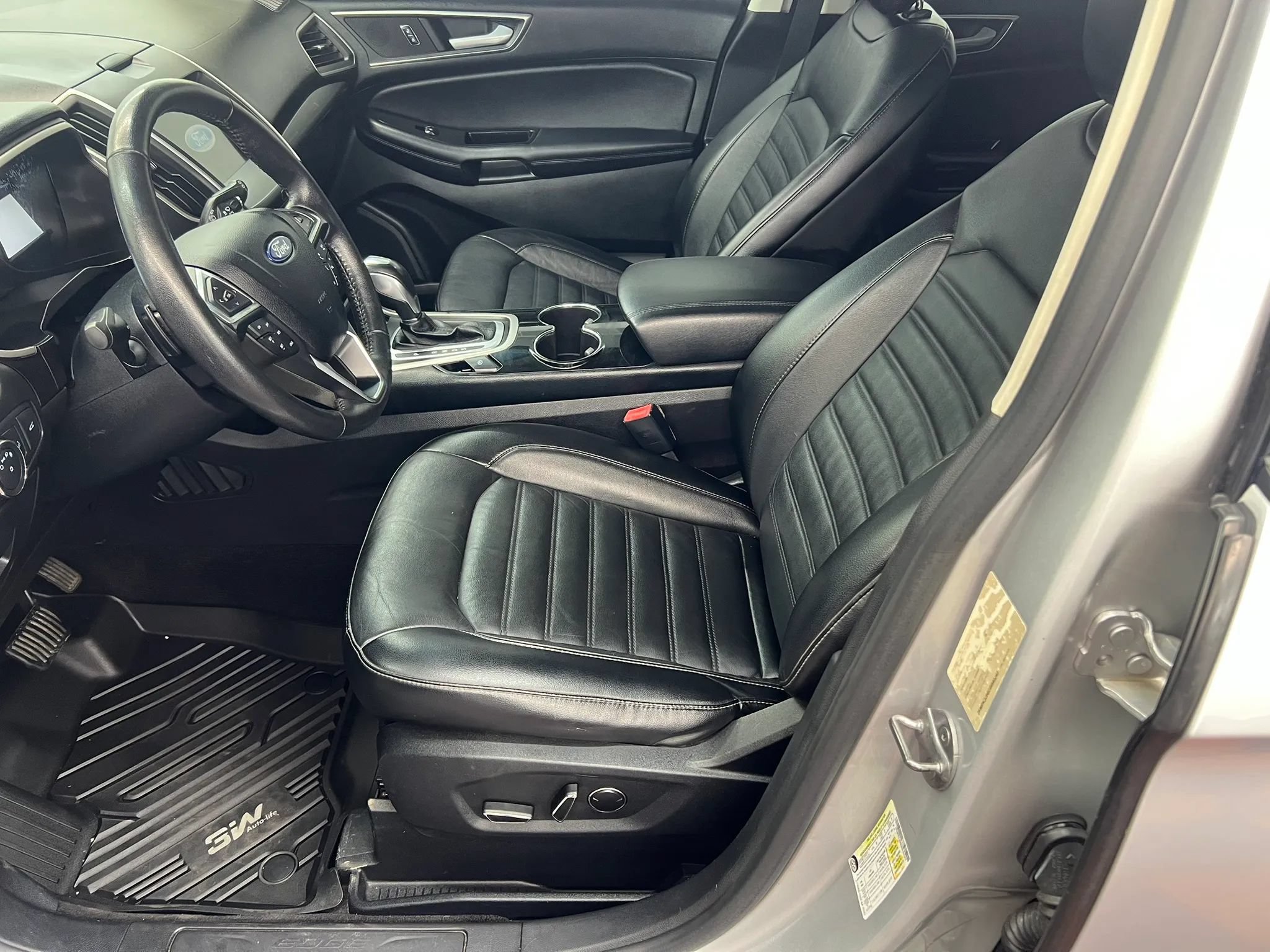 Used 2016 Ford Edge SEL w/ Utility Package FWD image 11