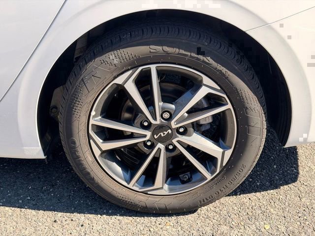 Used 2024 Kia Forte LXS image 6