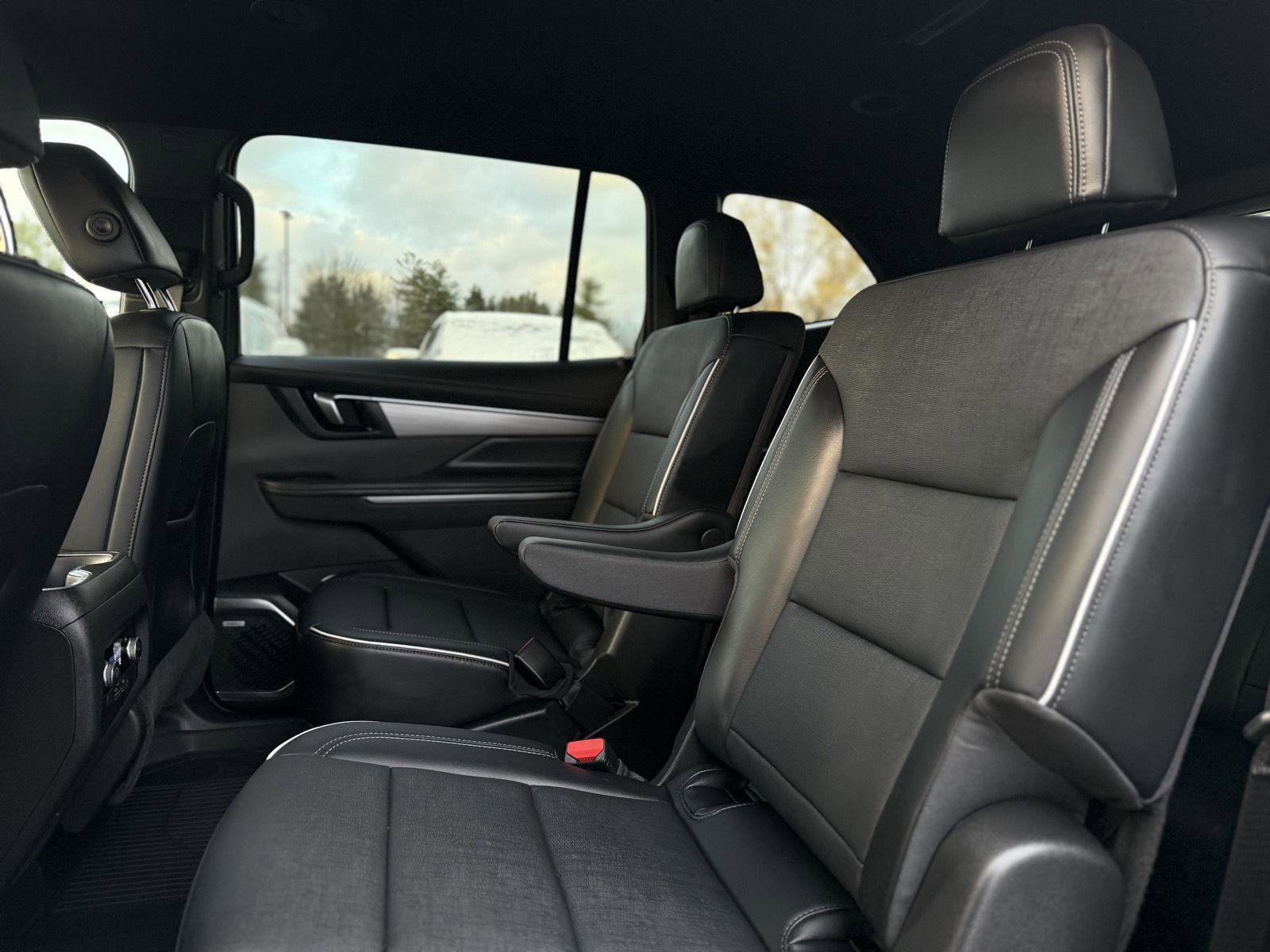 Certified 2025 Buick Enclave Preferred w/ Power Package image 13