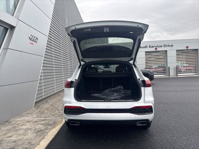 Certified 2025 Audi Q5 Premium Plus w/ Premium Plus AWD/4WD image 23