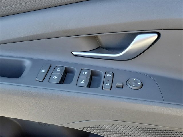 Used 2022 Hyundai Elantra SEL w/ Cargo Package image 30