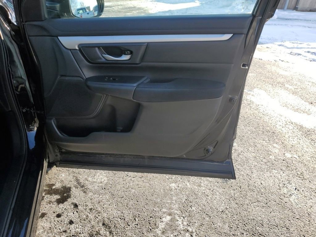 Used 2018 Honda CR-V LX image 28