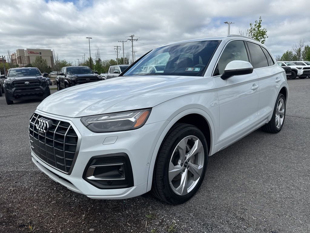 Used 2021 Audi Q5 Prestige w/ Prestige Package AWD/4WD image 3