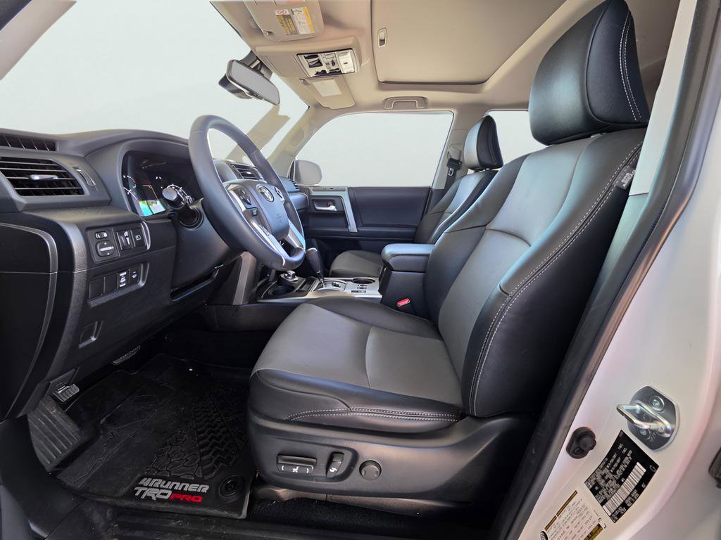 Used 2022 Toyota 4Runner SR5 Premium w/ Moonroof Package AWD/4WD image 35
