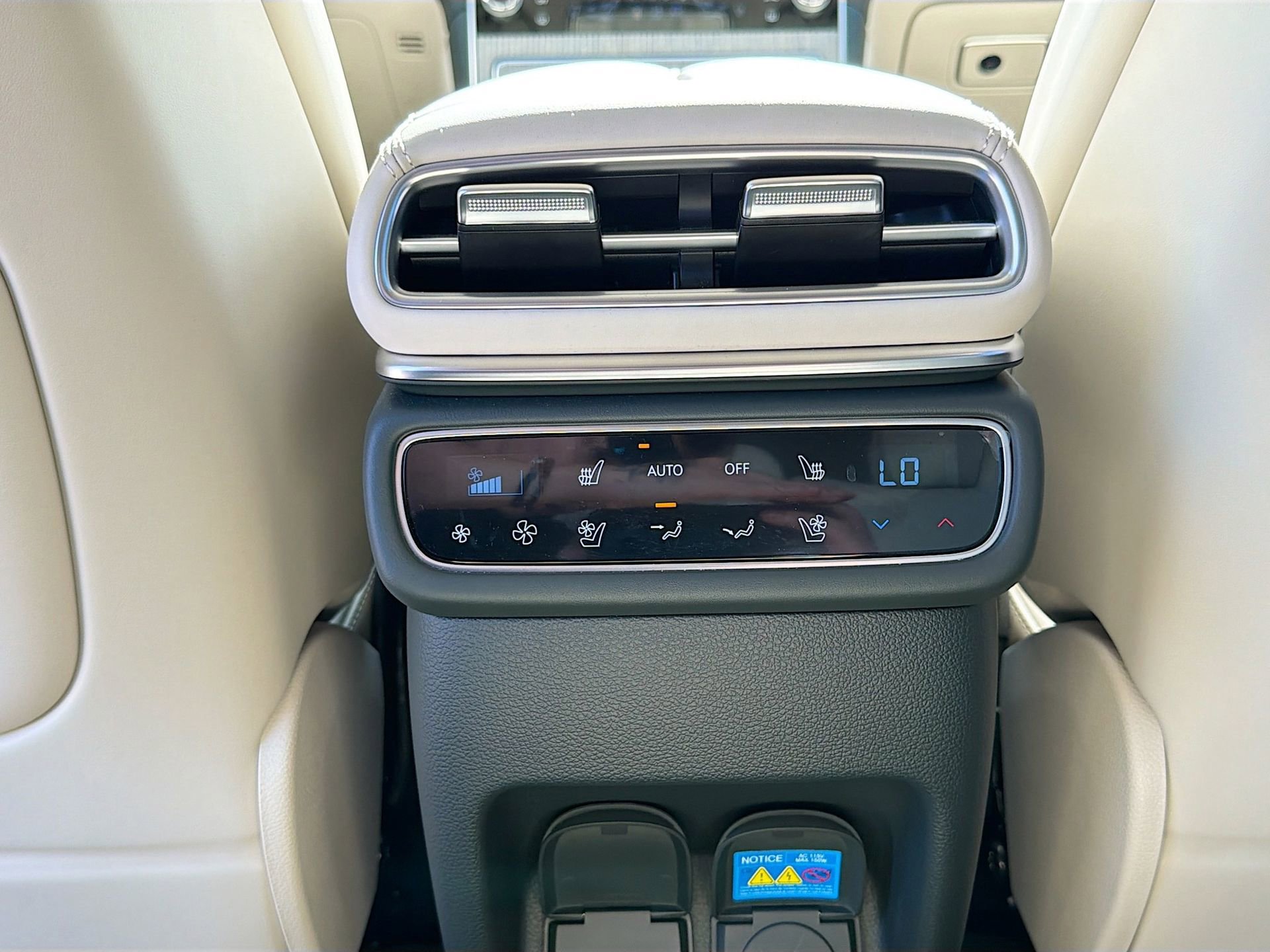 Used 2025 Genesis GV80 3.5T Prestige image 22