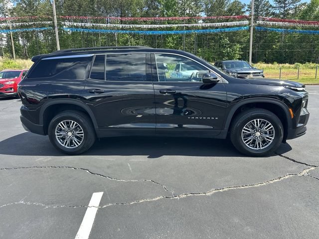 Certified 2025 Chevrolet Traverse LT FWD image 9