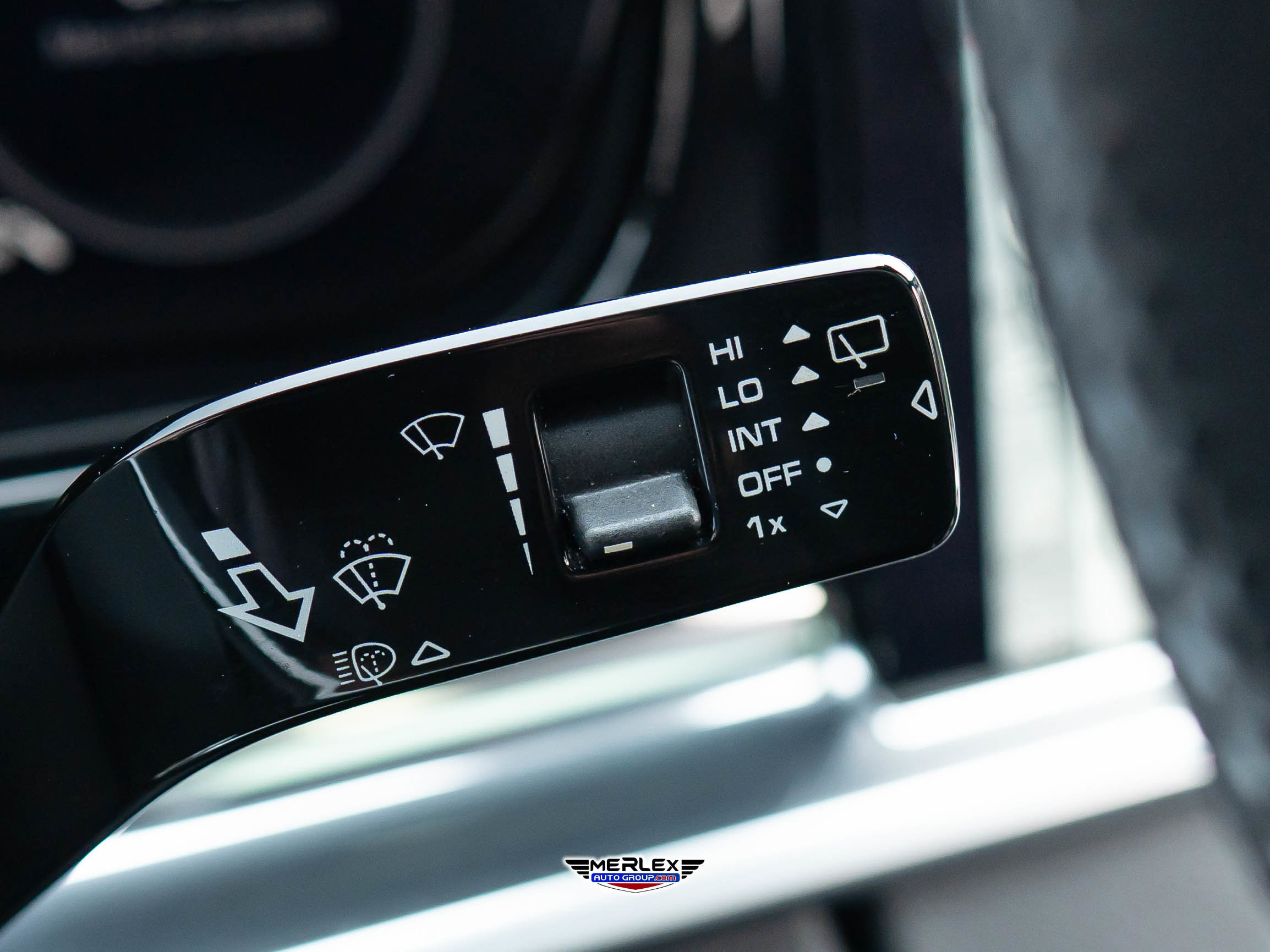 Used 2018 Porsche Panamera 4S image 28