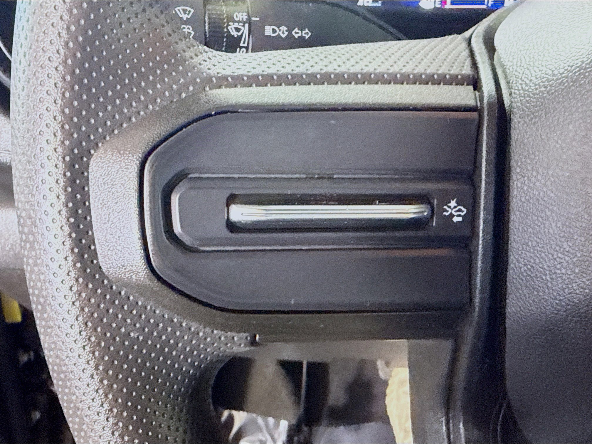 Used 2024 Chevrolet Colorado W/T image 14