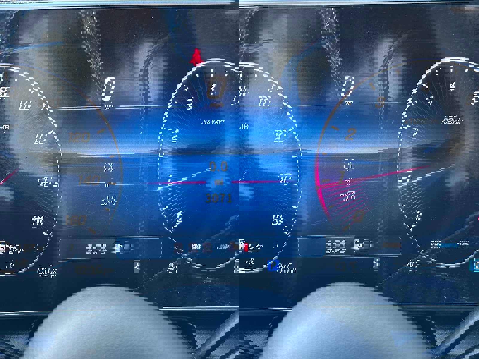 Used 2025 Mercedes-Benz GLC 300 4MATIC image 26