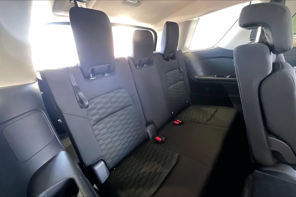Used 2025 Nissan Pathfinder SV AWD/4WD image 27