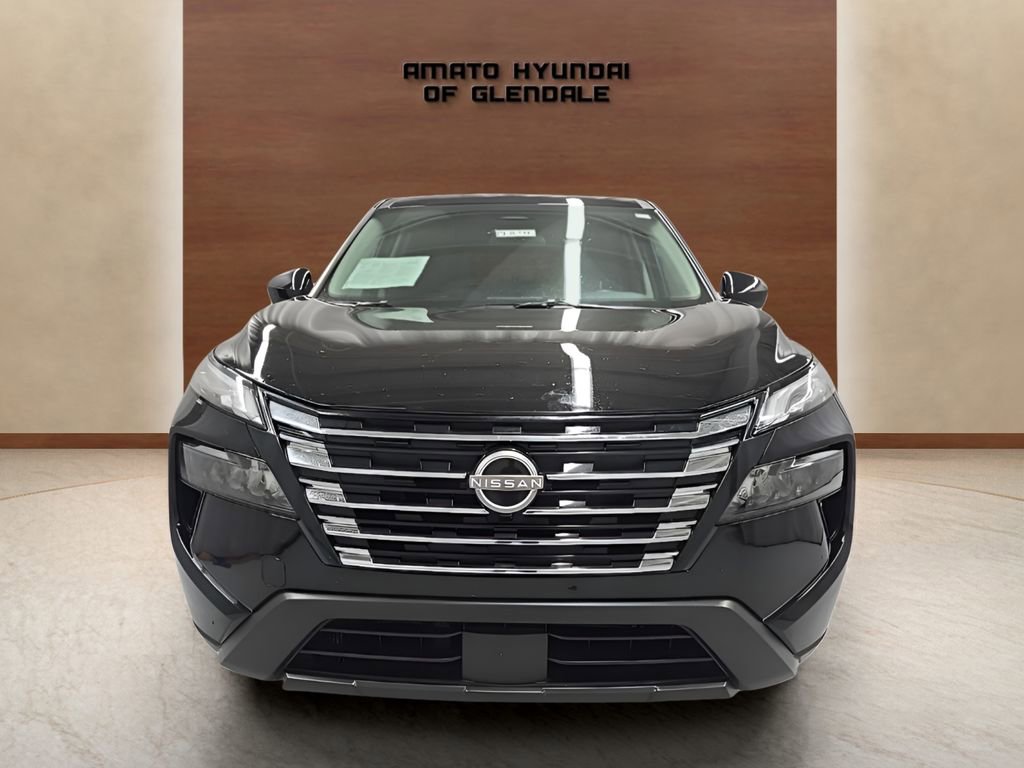 Used 2025 Nissan Rogue SV FWD image 9