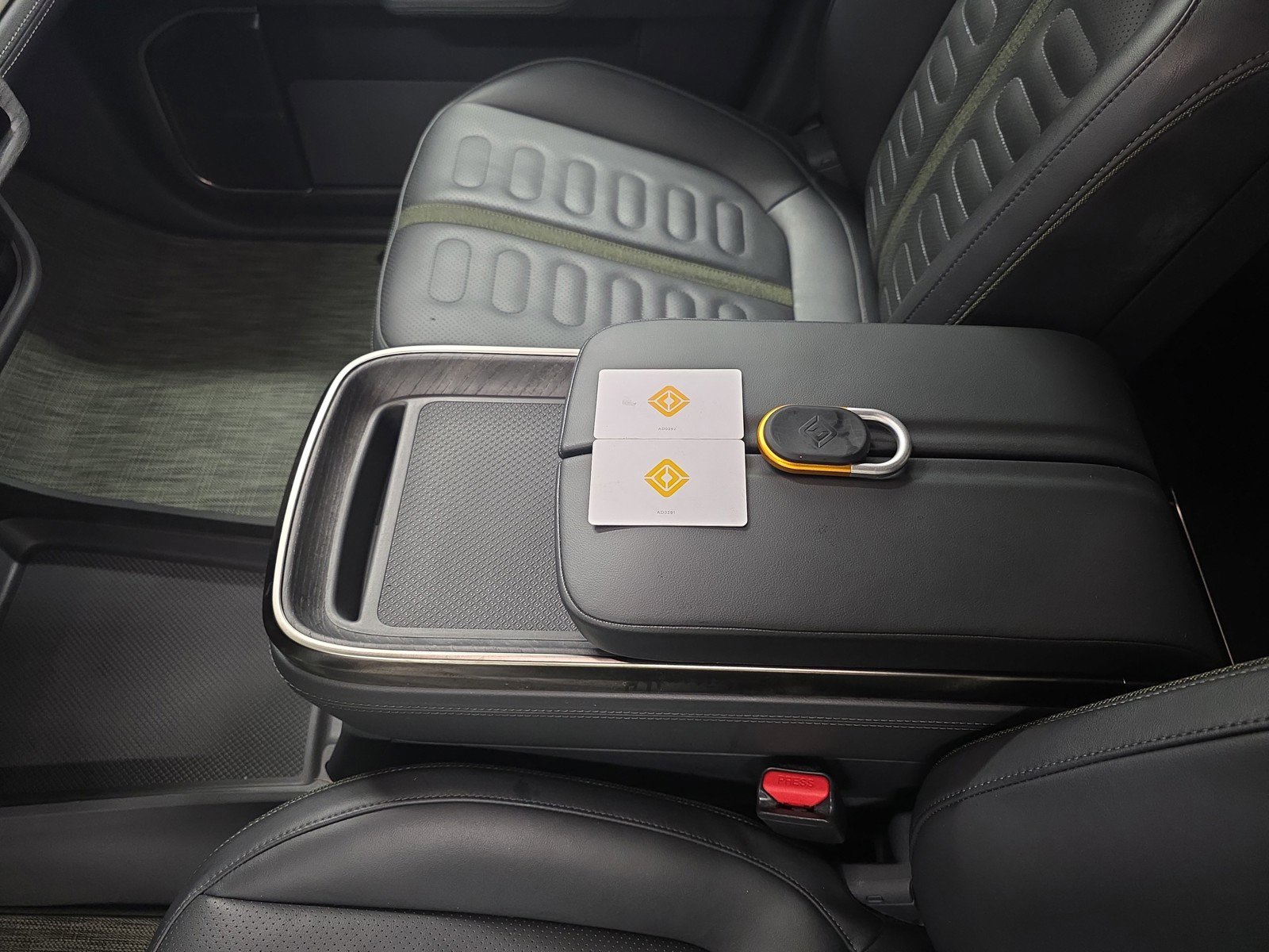 Used 2022 Rivian R1T Adventure image 29