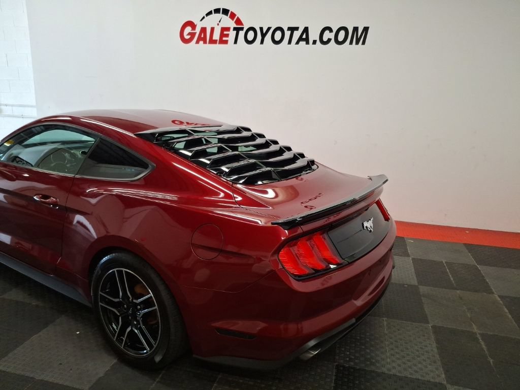 Used 2018 Ford Mustang Coupe RWD image 7