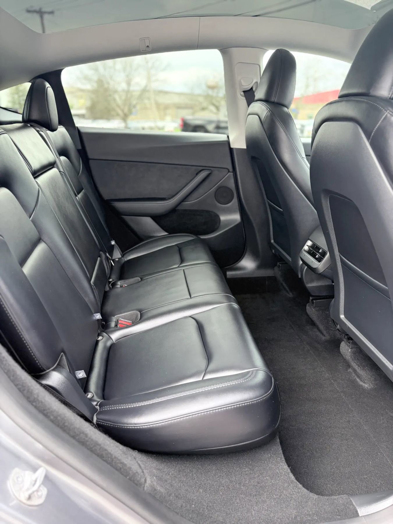 Used 2025 Tesla Model Y Performance image 34