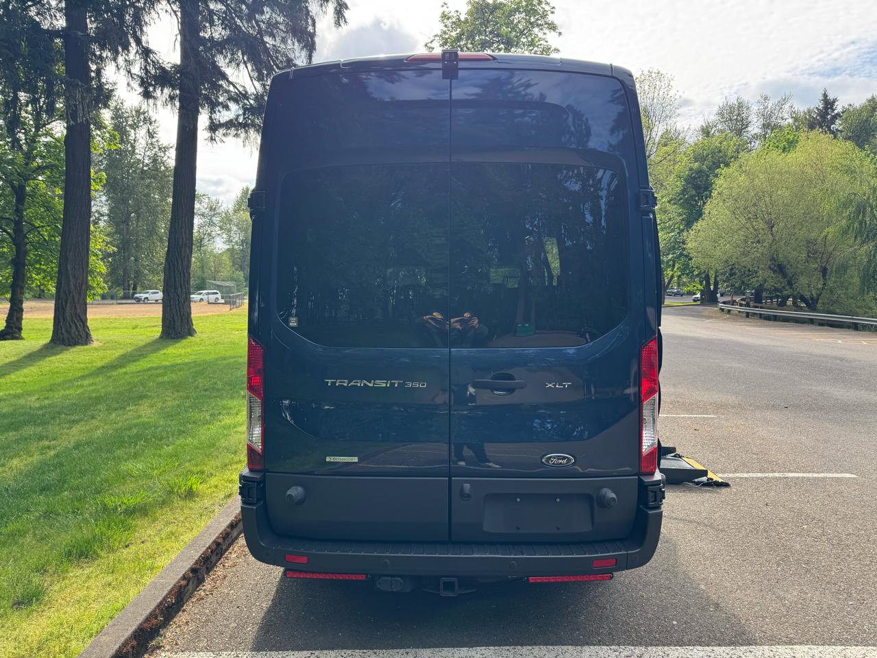 Used 2015 Ford Transit 350 XLT RWD image 7