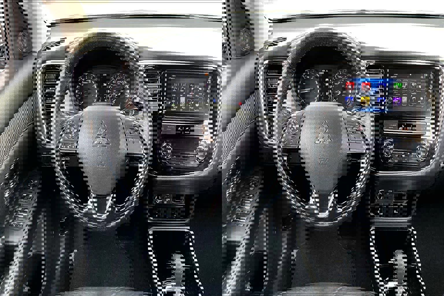 Used 2019 Mitsubishi Outlander SEL image 5