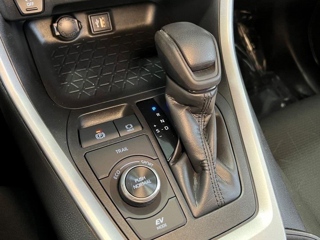 Used 2024 Toyota RAV4 XLE image 49