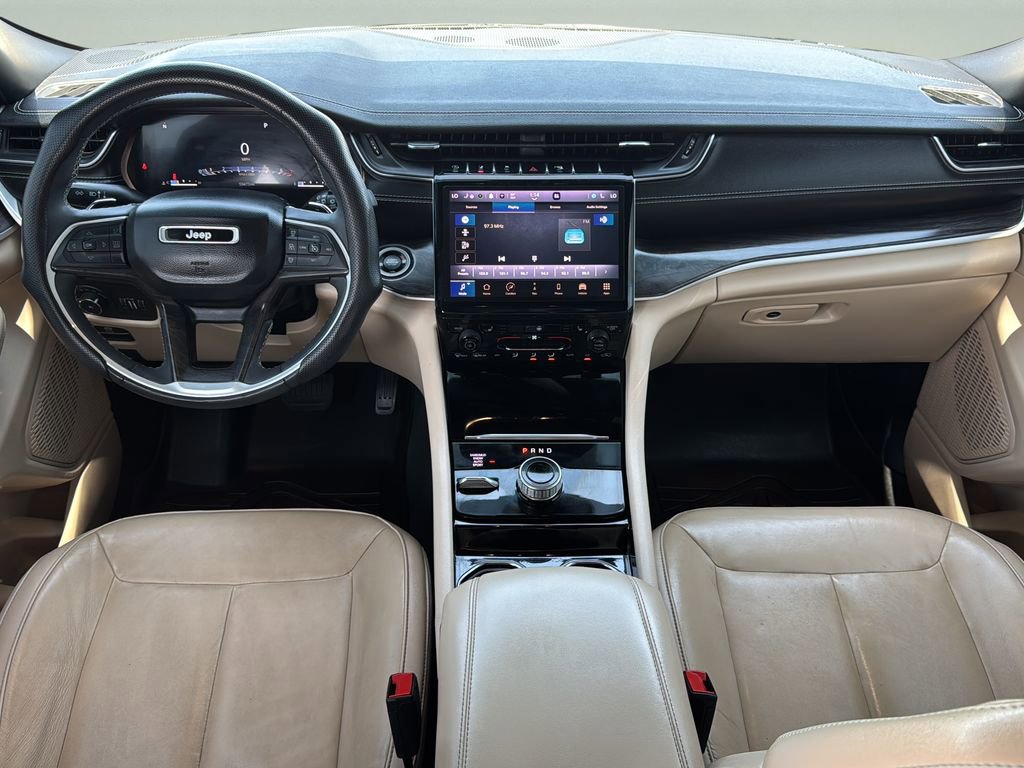 Used 2023 Jeep Grand Cherokee Limited AWD/4WD image 10