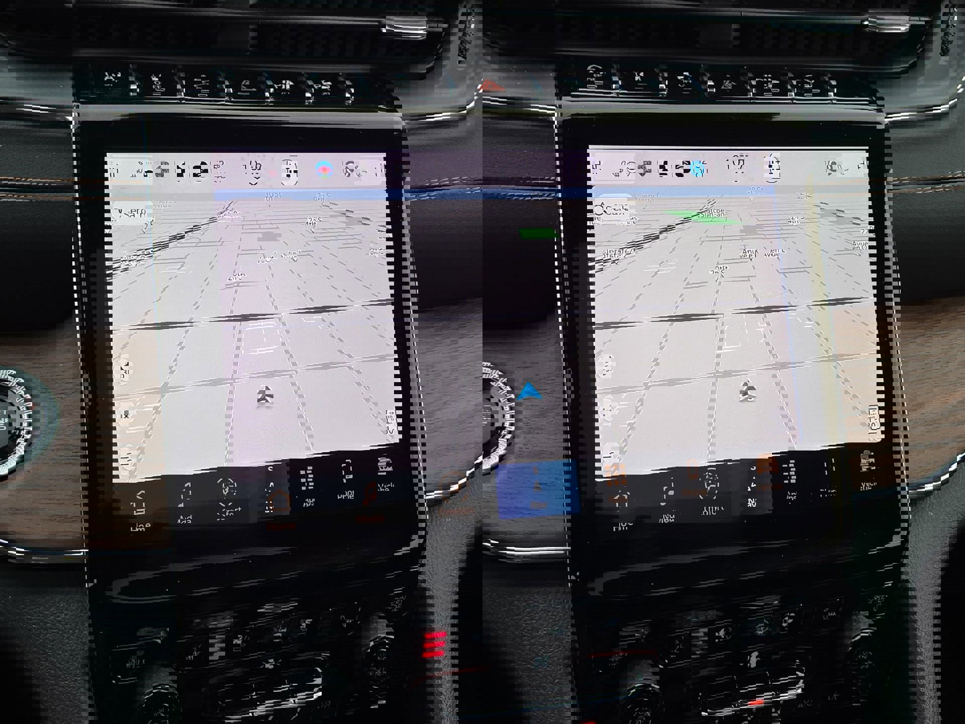 Used 2023 Jeep Grand Cherokee L Summit w/ High Altitude Package image 19