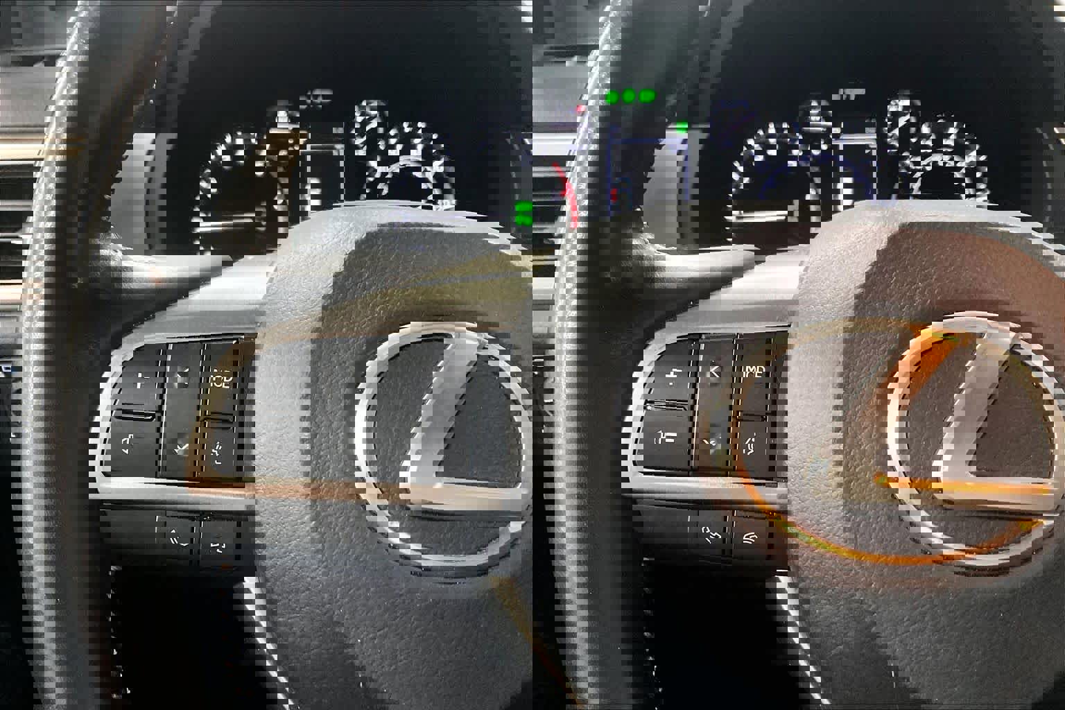 Used 2021 Lexus GX 460 Premium w/ Accessory Package image 24